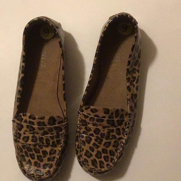 aerosoles leopard print loafers